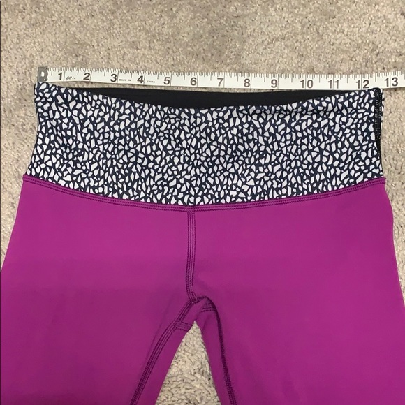 Lululemon Reversible Leggings Sz 4 - Picture 6 of 16